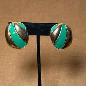 Vintage Gold Tone Earrings